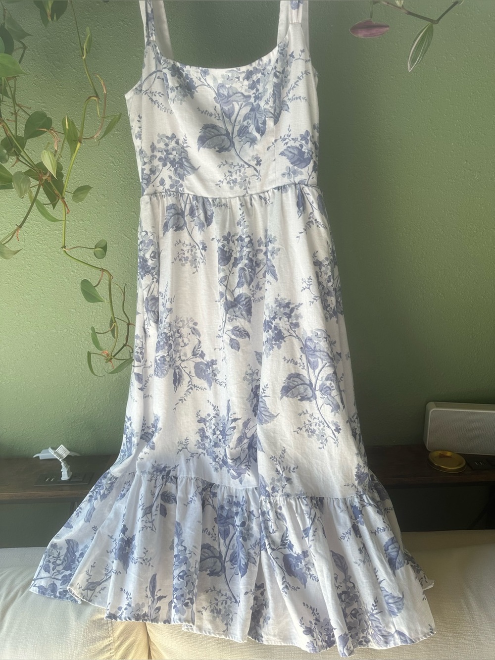 REFORMATION Linen Bucatini Dress 🩵